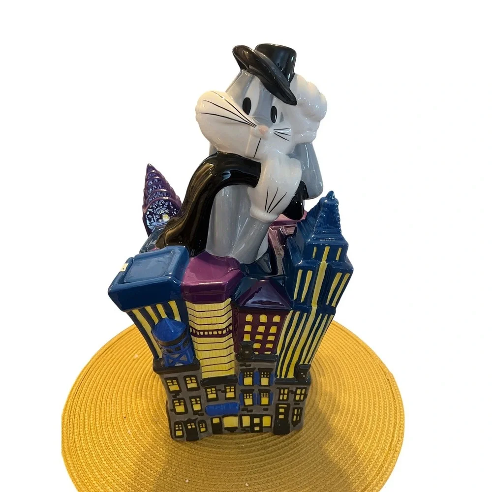 Warner‎ Bros Bugs Bunny New York Musical Cookie Jar Display Model No Music